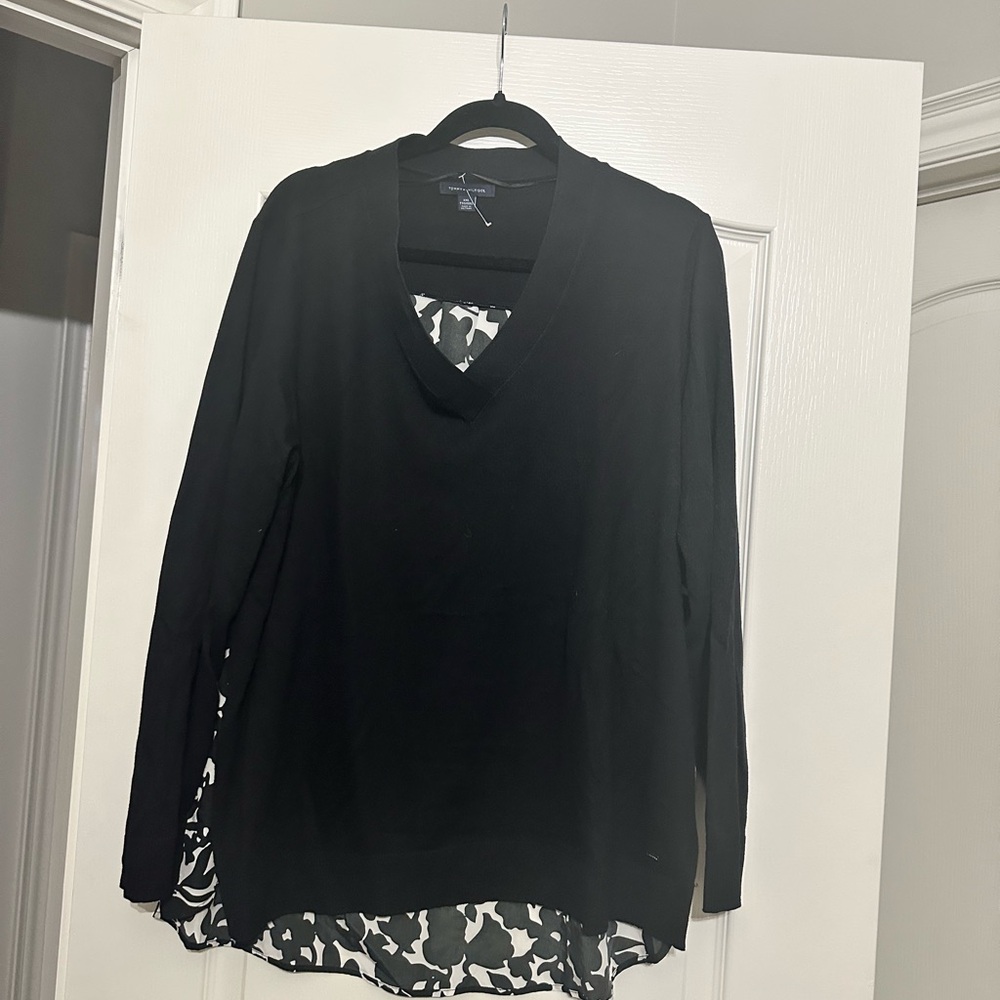 Tommy Hilfiger Black Long Sleeve V-Neck Top